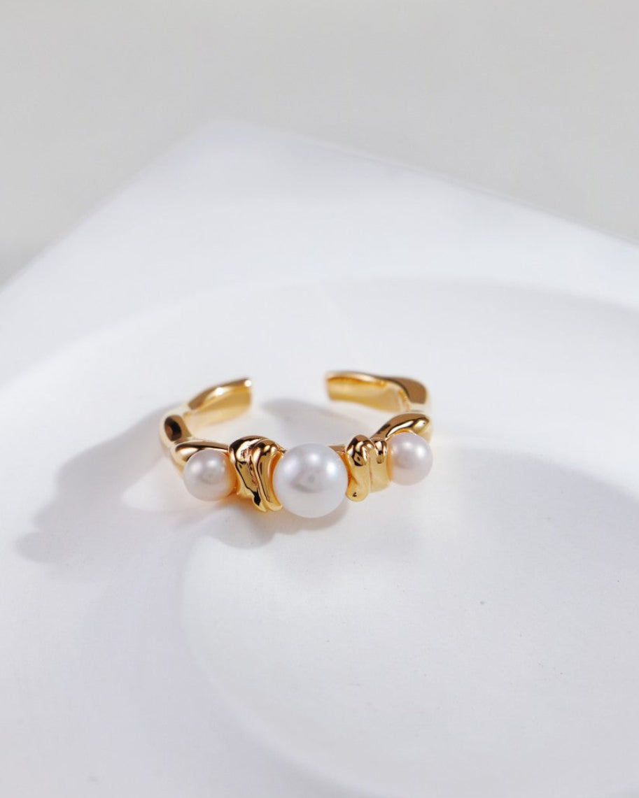Minimalist Trio Pearl Ring